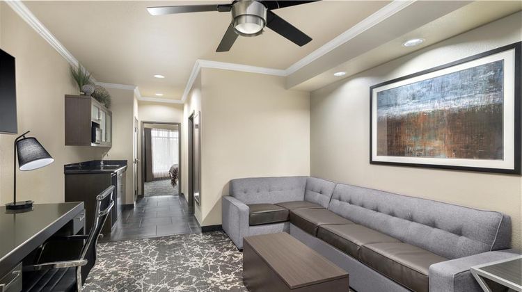 Best Western Premier Crown Chase Inn/Ste Suite