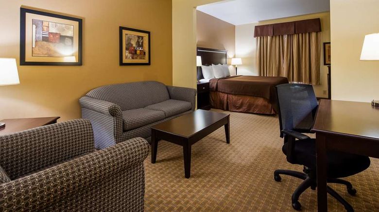 <b>Best Western Lamesa Inn & Suites Suite</b>. Images powered by <a href="https://iceportal.shijigroup.com/" title="IcePortal" target="_blank">IcePortal</a>.