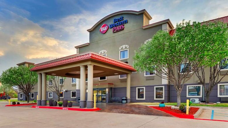 <b>Best Western Plus University Inn/Suites Exterior</b>. Images powered by <a href="https://iceportal.shijigroup.com/" title="IcePortal" target="_blank">IcePortal</a>.