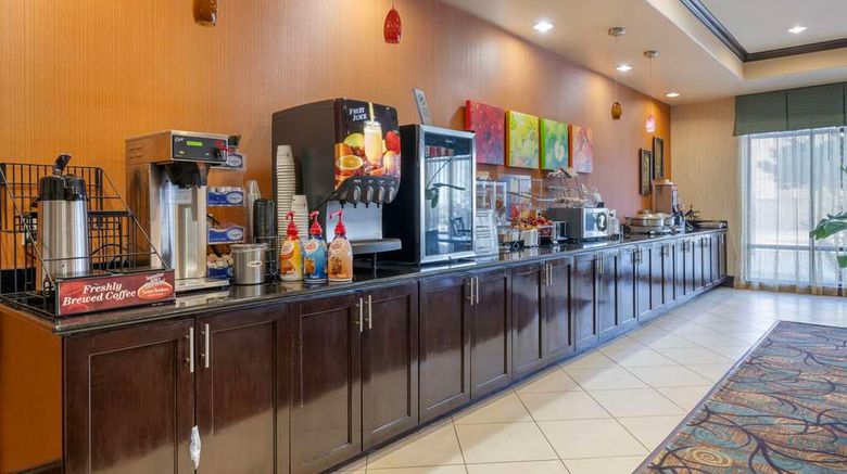 <b>Best Western Plus Midland Suites Restaurant</b>. Images powered by <a href="https://iceportal.shijigroup.com/" title="IcePortal" target="_blank">IcePortal</a>.