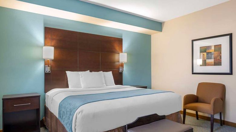 <b>Best Western Plus Midland Suites Suite</b>. Images powered by <a href="https://iceportal.shijigroup.com/" title="IcePortal" target="_blank">IcePortal</a>.