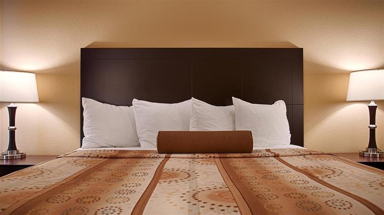 <b>Best Western Plus Royal Mountain Inn Room</b>. Images powered by <a href="https://iceportal.shijigroup.com/" title="IcePortal" target="_blank">IcePortal</a>.