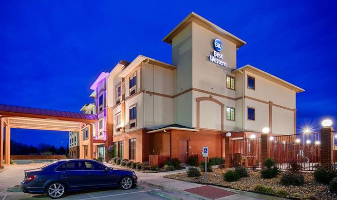Best Western Giddings Inn & Suites Exterior