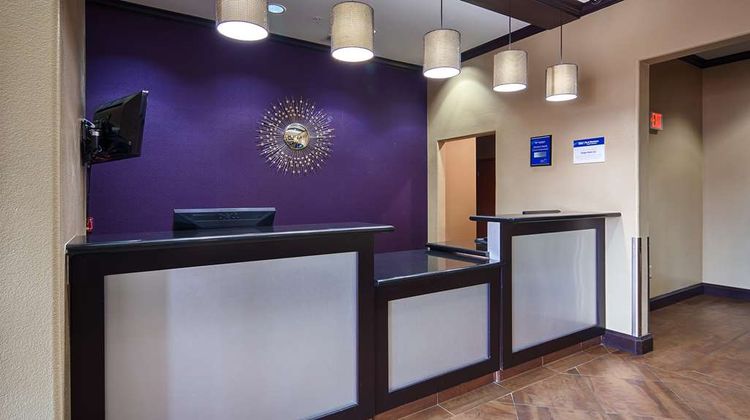 Best Western Giddings Inn & Suites Lobby