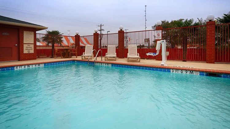 Best Western Giddings Inn & Suites Pool