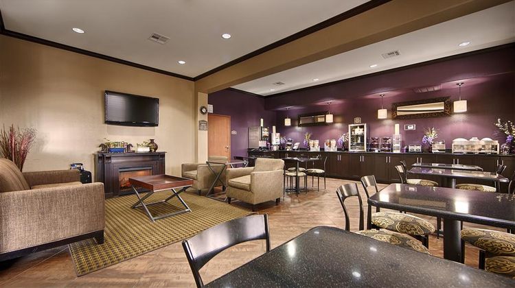 Best Western Giddings Inn & Suites Lobby