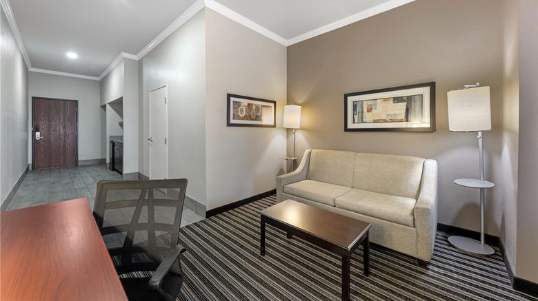<b>Best Western Plus Austin Airport Inn Ste Room</b>. Images powered by <a href="https://iceportal.shijigroup.com/" title="IcePortal" target="_blank">IcePortal</a>.