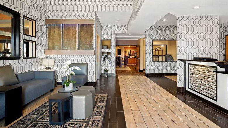 <b>Best Western Plus Rockwall Inn & Suites Lobby</b>. Images powered by <a href="https://iceportal.shijigroup.com/" title="IcePortal" target="_blank">IcePortal</a>.