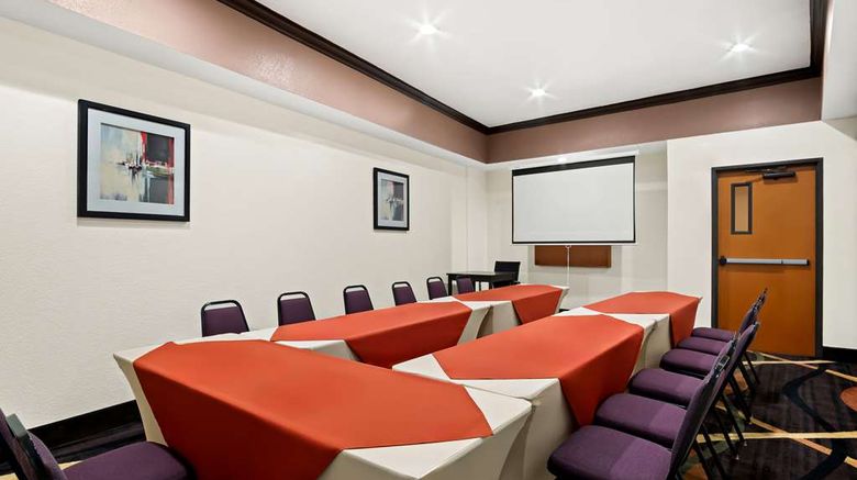 <b>Best Western Plus Rockwall Inn & Suites Meeting</b>. Images powered by <a href="https://iceportal.shijigroup.com/" title="IcePortal" target="_blank">IcePortal</a>.