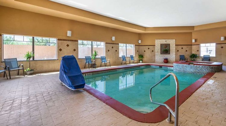 Best Western Plus Lytle Inn & Suites Pool