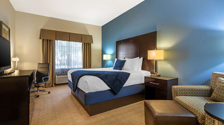 Best Western Plus Lytle Inn & Suites Room