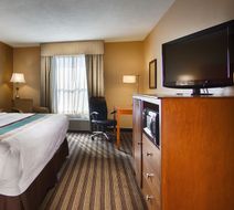 Best Western Plus Seawall Inn & Suites Room