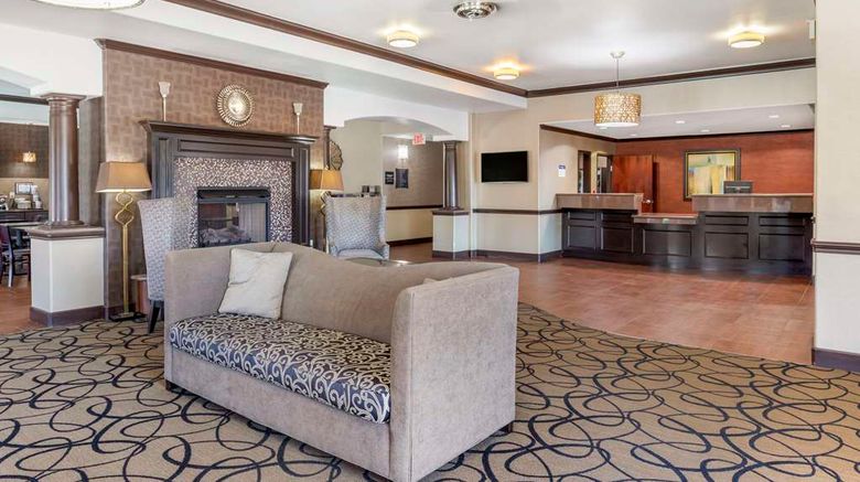 <b>Best Western Plus Classic Inn and Suites Lobby</b>. Images powered by <a href="https://iceportal.shijigroup.com/" title="IcePortal" target="_blank">IcePortal</a>.