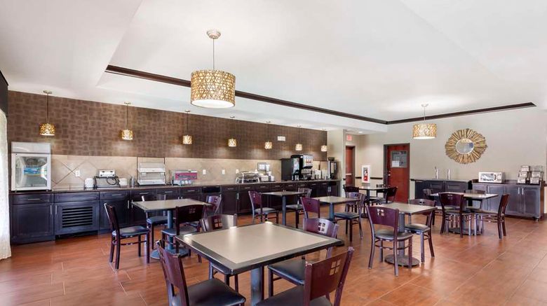<b>Best Western Plus Classic Inn and Suites Restaurant</b>. Images powered by <a href="https://iceportal.shijigroup.com/" title="IcePortal" target="_blank">IcePortal</a>.