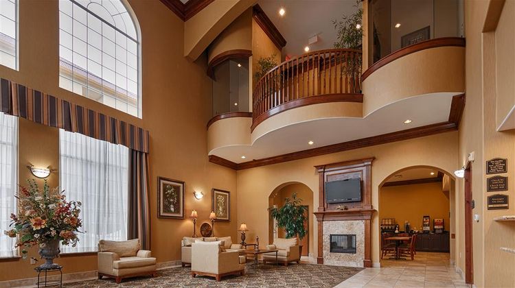 Best Western Plus New Caney Inn & Suites Lobby