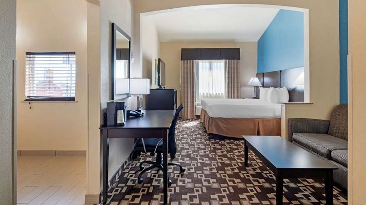Best Western Plus Arlington North Hotel Room