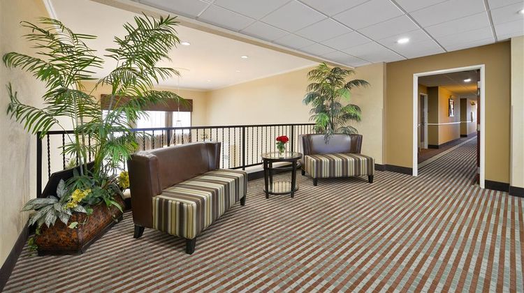 Best Western Plus Cutting Horse Suites Lobby