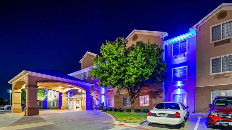 Best Western Plus Cutting Horse Suites Exterior