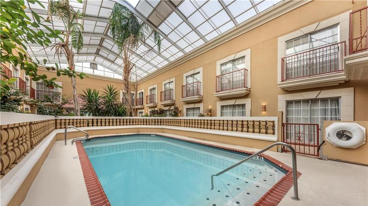 Best Western Plus Atrium Inn Pool