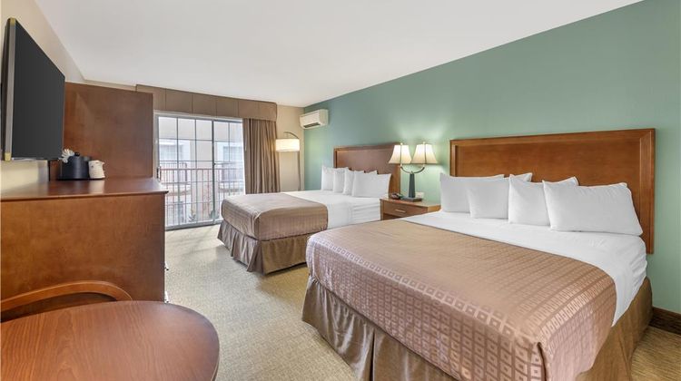 Best Western Plus Atrium Inn Room