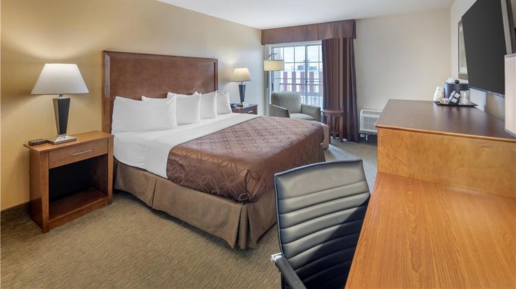 Best Western Plus Atrium Inn Room