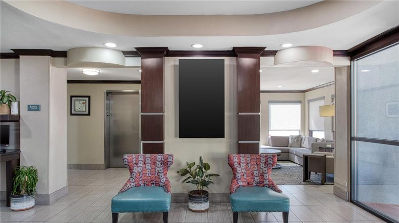 <b>Best Western Webster Hotel, NASA Lobby</b>. Images powered by <a href="https://iceportal.shijigroup.com/" title="IcePortal" target="_blank">IcePortal</a>.