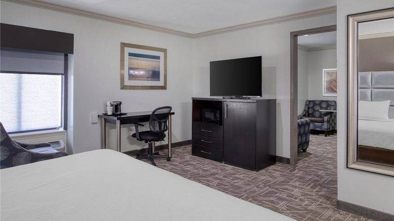 <b>Best Western Webster Hotel, NASA Suite</b>. Images powered by <a href="https://iceportal.shijigroup.com/" title="IcePortal" target="_blank">IcePortal</a>.