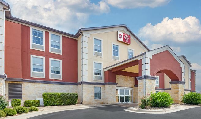 Best Western Plus Georgetown Inn & Stes Exterior