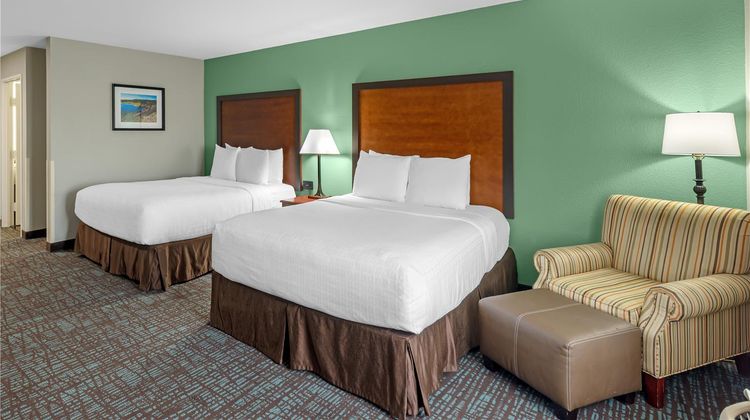 Best Western Plus Georgetown Inn & Stes Room