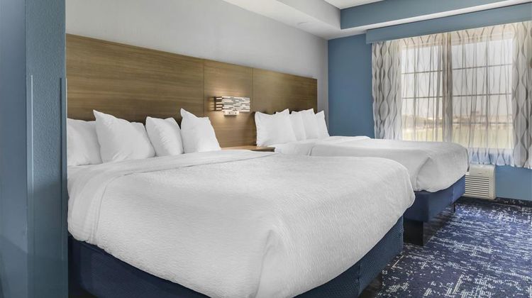Best Western Plus Forest Hill Suite