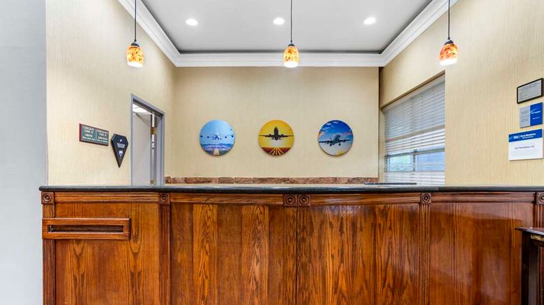 <b>Best Western Plus Hobby Arpt Inn & Stes Lobby</b>. Images powered by <a href="https://iceportal.shijigroup.com/" title="IcePortal" target="_blank">IcePortal</a>.