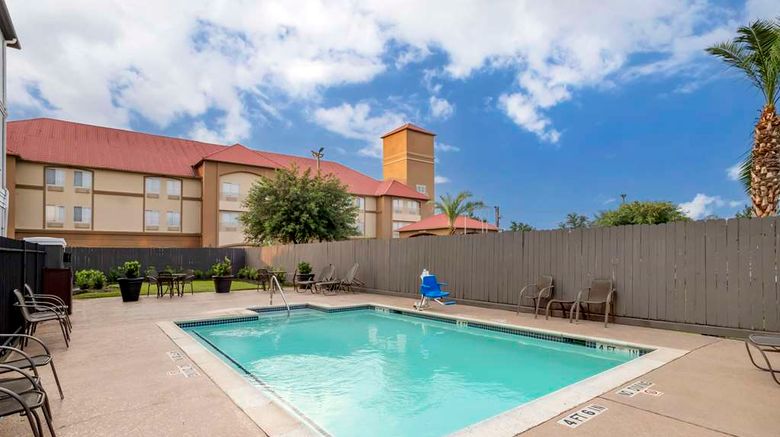 <b>Best Western Plus Hobby Arpt Inn & Stes Pool</b>. Images powered by <a href="https://iceportal.shijigroup.com/" title="IcePortal" target="_blank">IcePortal</a>.