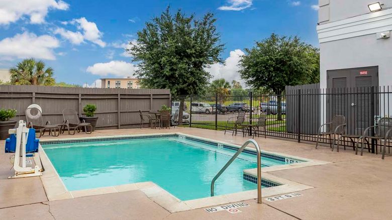 <b>Best Western Plus Hobby Arpt Inn & Stes Pool</b>. Images powered by <a href="https://iceportal.shijigroup.com/" title="IcePortal" target="_blank">IcePortal</a>.
