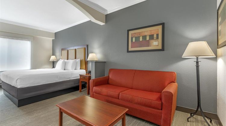 Best Western Plus Waxahachie Inn & Stes Suite