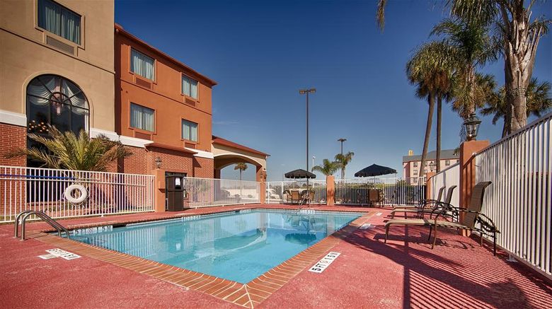 <b>Best Western Orange Inn & Suites Pool</b>. Images powered by <a href="https://iceportal.shijigroup.com/" title="IcePortal" target="_blank">IcePortal</a>.