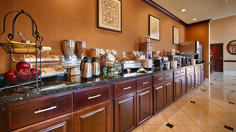 <b>Best Western Orange Inn & Suites Restaurant</b>. Images powered by <a href="https://iceportal.shijigroup.com/" title="IcePortal" target="_blank">IcePortal</a>.