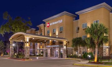 Best Western Plus Lake Jackson