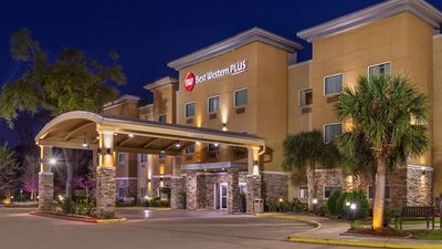 Best Western Plus Lake Jackson