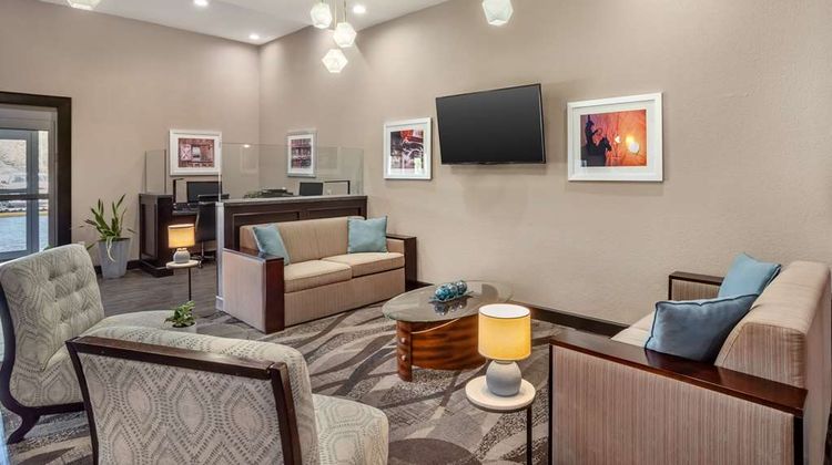 Best Western Plus Lake Jackson Lobby