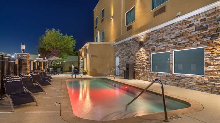 Best Western Plus Lake Jackson Pool