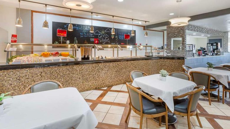 <b>Best Western Plus El Paso Airport Hotel Restaurant</b>. Images powered by <a href="https://iceportal.shijigroup.com/" title="IcePortal" target="_blank">IcePortal</a>.