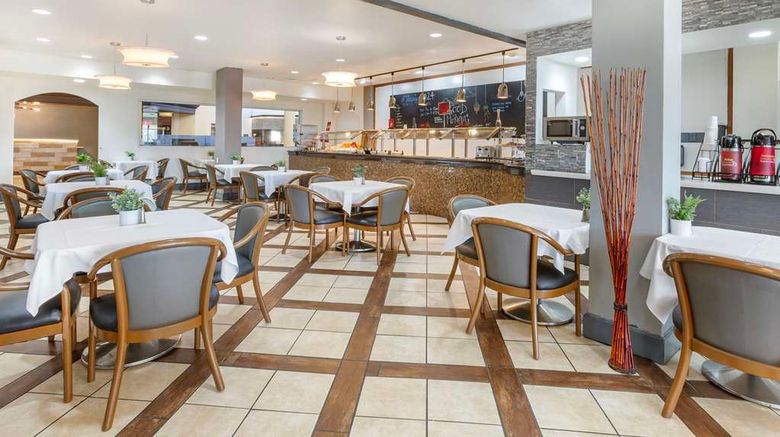<b>Best Western Plus El Paso Airport Hotel Restaurant</b>. Images powered by <a href="https://iceportal.shijigroup.com/" title="IcePortal" target="_blank">IcePortal</a>.