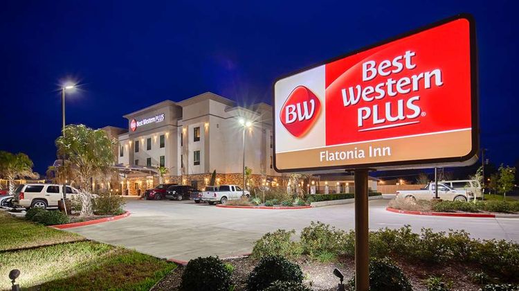 Best Western Plus Flatonia Inn Exterior