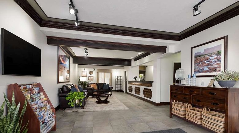 <b>Best Western Butch Cassidy Inn Lobby</b>. Images powered by <a href="https://iceportal.shijigroup.com/" title="IcePortal" target="_blank">IcePortal</a>.