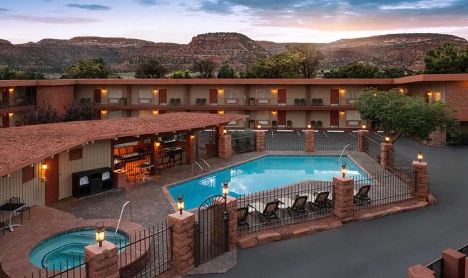 Best Western Red Hills Exterior