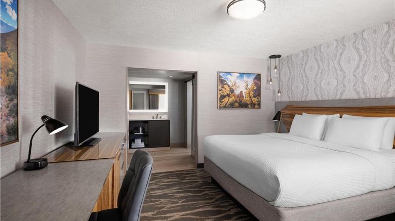 <b>Aiden by Best Western @ St George Room</b>. Images powered by <a href="https://iceportal.shijigroup.com/" title="IcePortal" target="_blank">IcePortal</a>.