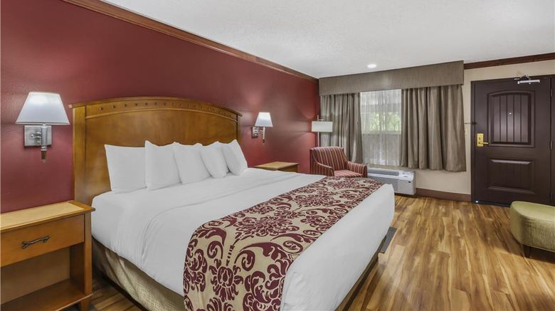 <b>Best Western Plus Greenwell Inn Room</b>. Images powered by <a href="https://iceportal.shijigroup.com/" title="IcePortal" target="_blank">IcePortal</a>.