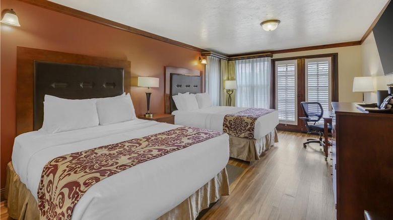 <b>Best Western Plus Greenwell Inn Room</b>. Images powered by <a href="https://iceportal.shijigroup.com/" title="IcePortal" target="_blank">IcePortal</a>.