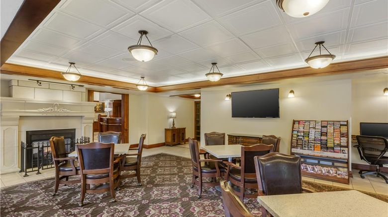 <b>Best Western Plus Greenwell Inn Lobby</b>. Images powered by <a href="https://iceportal.shijigroup.com/" title="IcePortal" target="_blank">IcePortal</a>.
