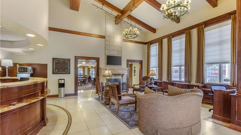 <b>Best Western Plus Greenwell Inn Lobby</b>. Images powered by <a href="https://iceportal.shijigroup.com/" title="IcePortal" target="_blank">IcePortal</a>.
